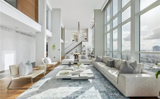 Penthouse with 360 Infinity Pool