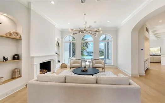 Apartment in new building